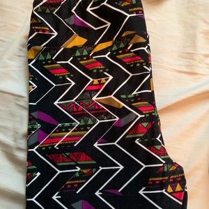 T&C LULA ROE LEGGINGS